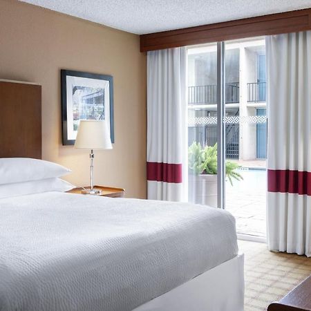Four Points By Sheraton Houston Citycentre Exteriör bild